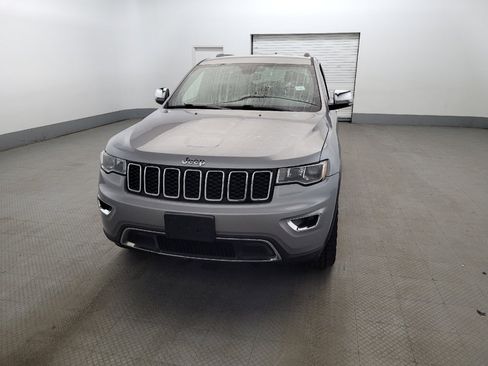 Used 2018 Jeep Grand Cherokee Limited AWD/4WD image 15