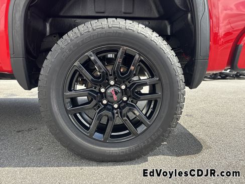 Used 2022 GMC Sierra 1500 Elevation image 23