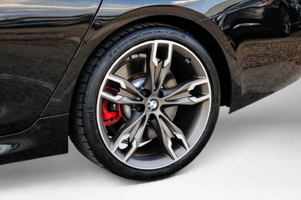 Used 2021 BMW M550i xDrive w/ Executive Package AWD/4WD image 62