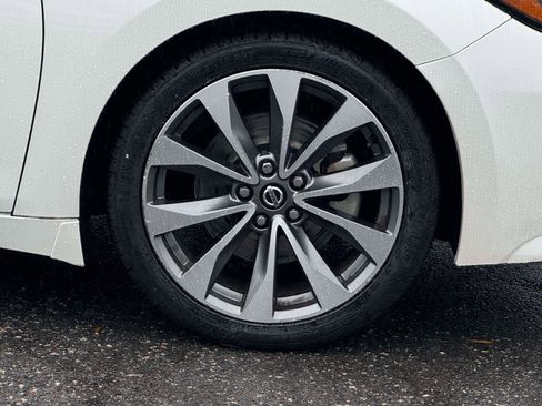 Used 2022 Nissan Maxima Platinum w/ Sport Mat Group image 6