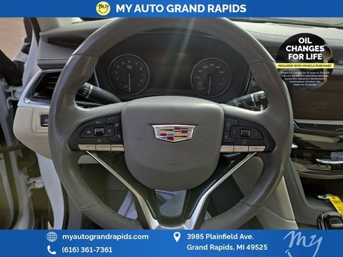 Used 2022 Cadillac XT6 Premium Luxury w/ Technology Package image 28