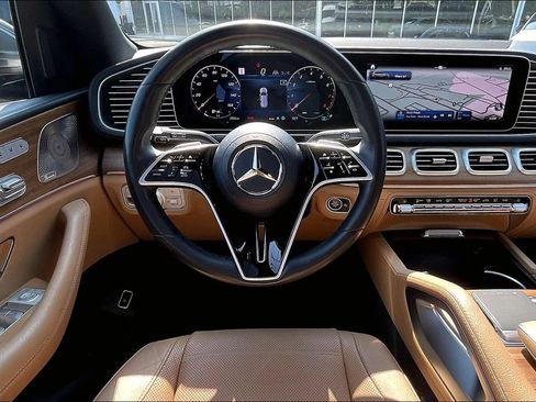 Certified 2024 Mercedes-Benz GLS 450 4MATIC image 5