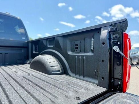 New 2025 Ford F250 Lariat w/ Lariat Ultimate Package image 8