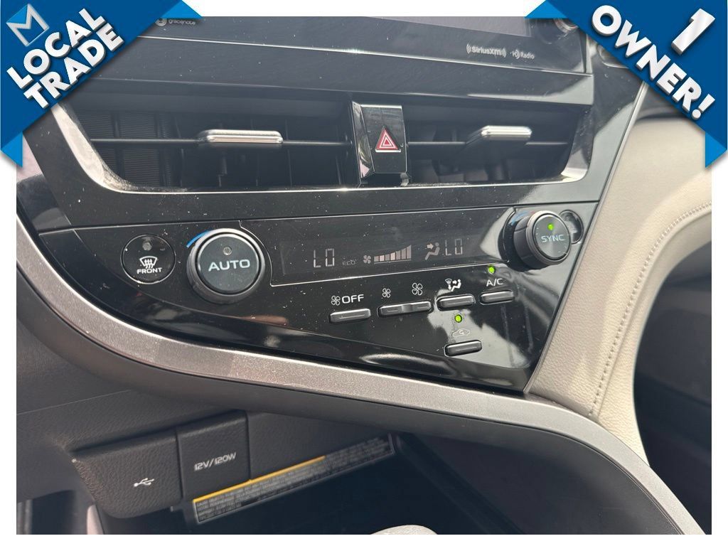 Used 2021 Toyota Camry XLE FWD image 21