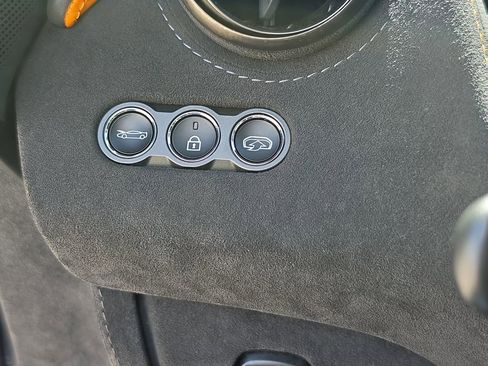Used 2020 McLaren 720S Performance RWD image 18