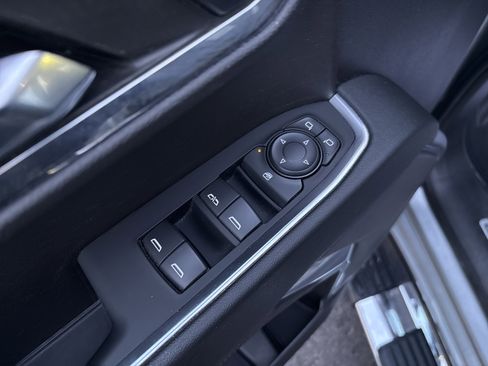 Used 2023 Chevrolet Silverado 1500 LT w/ Z71 Off-Road Package image 16