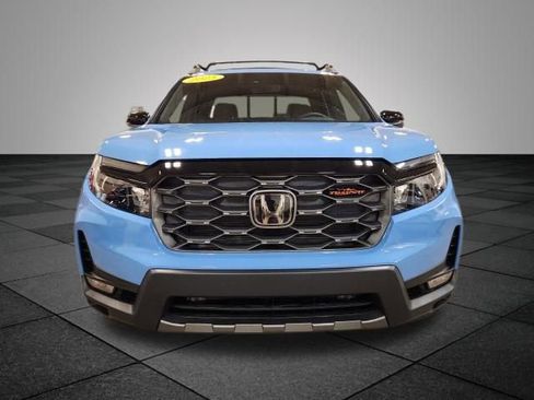Used 2025 Honda Ridgeline TrailSport image 8