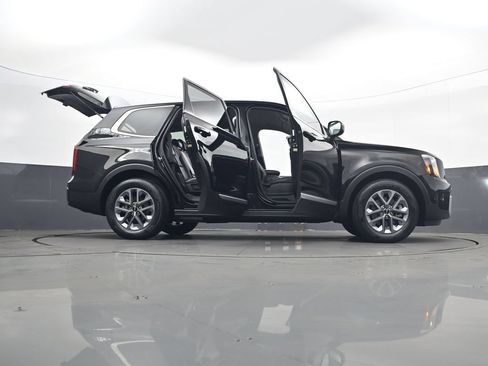 Used 2024 Kia Telluride LX AWD/4WD image 33