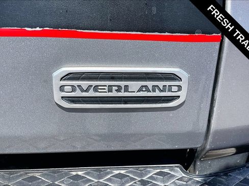 Used 2020 Jeep Gladiator Overland AWD/4WD image 24