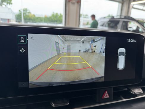 New 2026 Kia Carnival EX FWD image 12