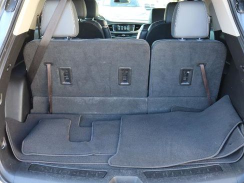 Used 2019 Buick Enclave Essence image 21
