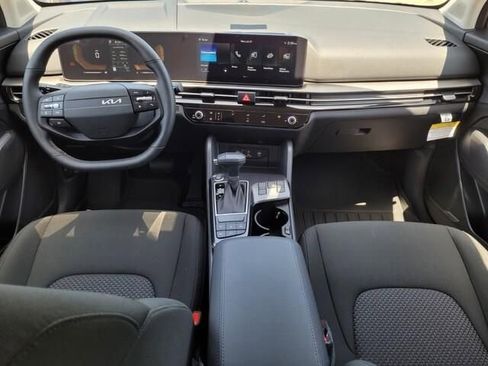 New 2026 Kia Sportage LX FWD image 13