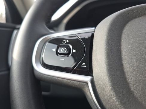 Certified 2025 Volvo XC60 B5 Plus image 30