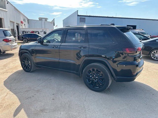 Used 2020 Jeep Grand Cherokee Limited RWD image 14