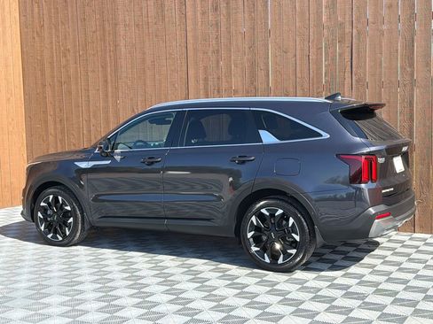 Used 2025 Kia Sorento SX image 15