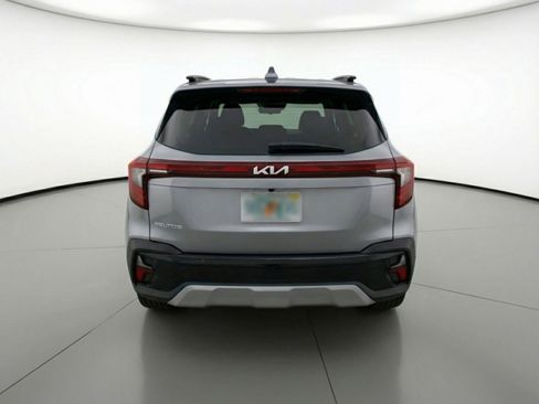 Used 2025 Kia Seltos S image 7