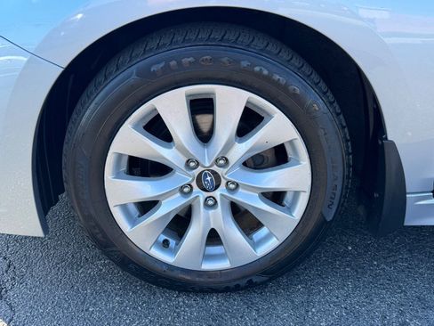 Used 2016 Subaru Legacy 2.5i Premium AWD/4WD image 9