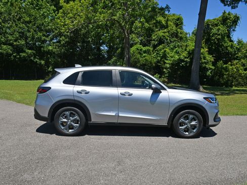 Used 2026 Honda HR-V LX image 5