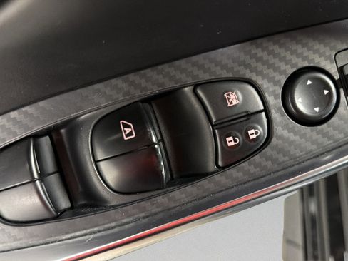 Used 2025 Nissan Sentra SR FWD image 15