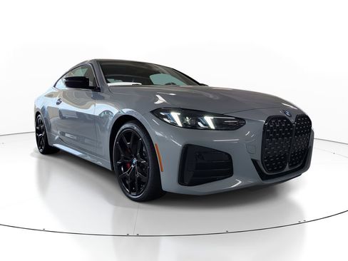 Used 2026 BMW 430i Coupe w/ M Sport Package image 3