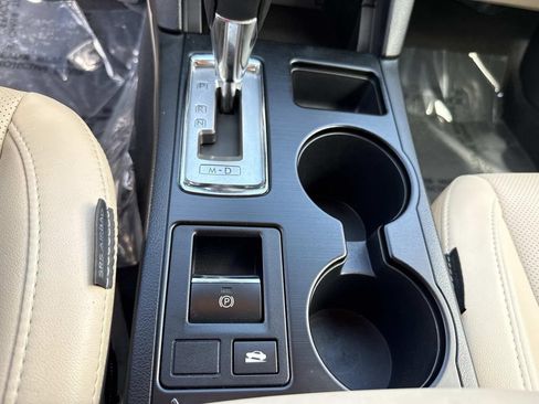 Used 2017 Subaru Legacy 2.5i Limited AWD/4WD image 36