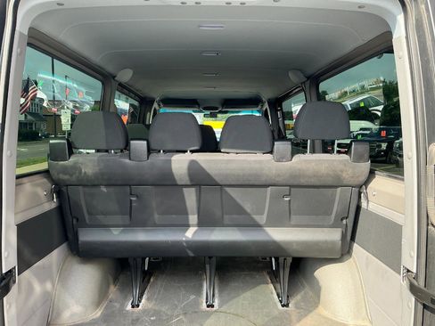 Used 2013 Freightliner Sprinter 2500 RWD image 20