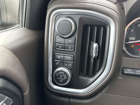 Used 2019 GMC Sierra 1500 Denali w/ Technology Package AWD/4WD image 8