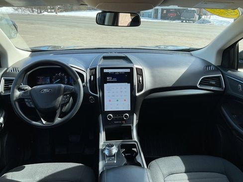 Used 2022 Ford Edge SE w/ Black Appearance Package image 12