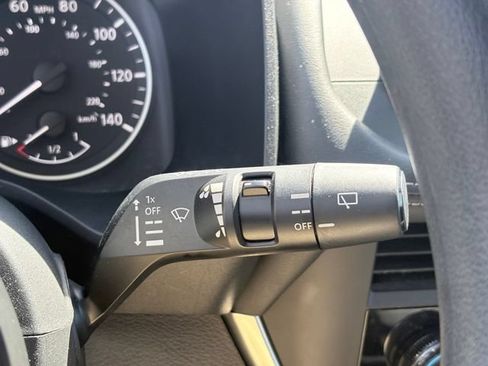 Used 2024 Nissan Rogue SV FWD image 16