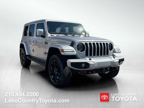 Used 2023 Jeep Wrangler Unlimited Sahara AWD/4WD image 7