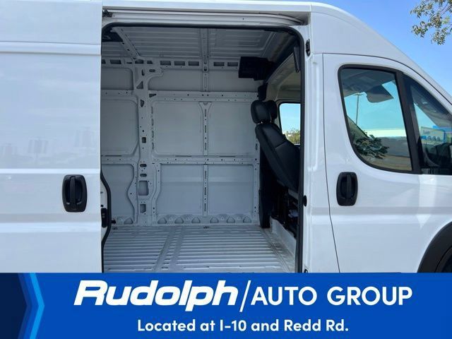 Used 2026 RAM ProMaster 2500 w/ Convenience Group FWD image 9