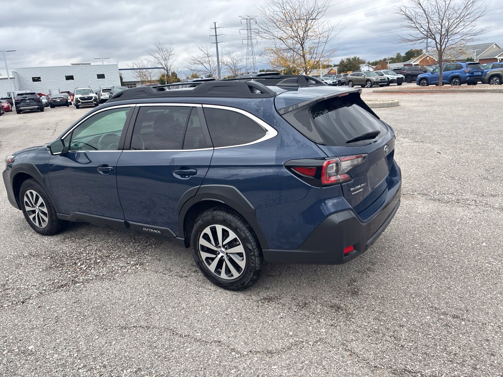 Certified 2025 Subaru Outback Premium AWD/4WD image 31