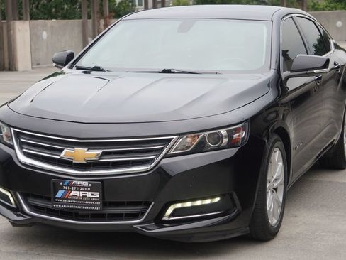 Used 2019 Chevrolet Impala LT FWD image 3