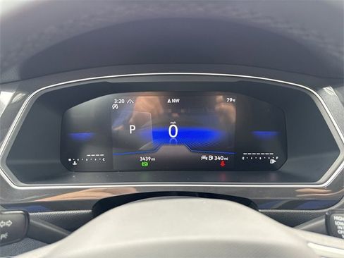 Used 2024 Volkswagen Tiguan SE R-Line image 21