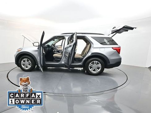Used 2022 Ford Explorer XLT RWD image 38