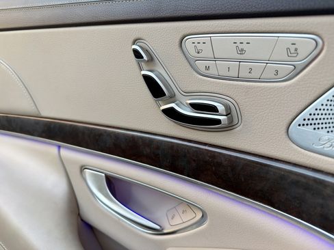 Used 2019 Mercedes-Benz S 560 Sedan image 14
