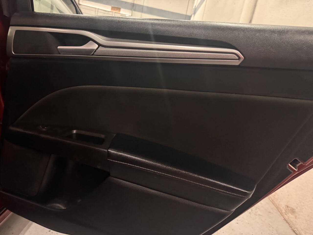 Used 2019 Ford Fusion SE FWD image 27