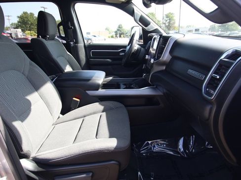 Used 2024 RAM 1500 Big Horn AWD/4WD image 8