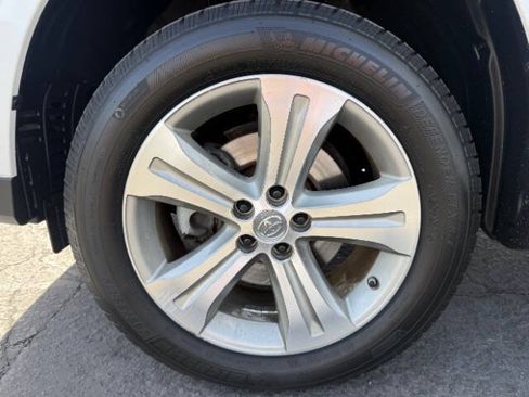 Used 2012 Toyota Highlander Limited w/ Tow Pkg FWD image 20