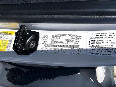 Used 2019 Ford F150 Lariat w/ Equipment Group 502A Luxury AWD/4WD image 37