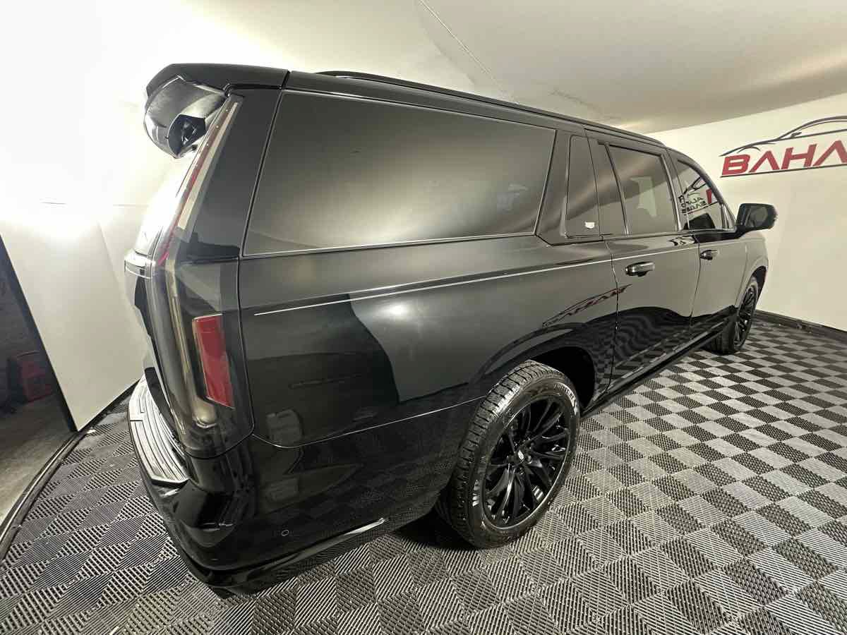 Used 2021 Cadillac Escalade ESV Sport Platinum w/ LPO, ONYX Package AWD/4WD image 9