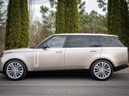 Used 2023 Land Rover Range Rover Long Wheelbase First Edition image 9