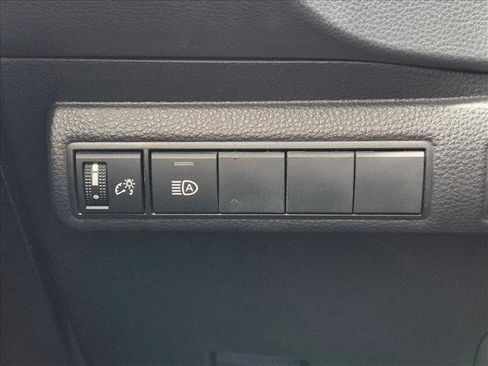 Used 2022 Toyota Corolla LE FWD image 14