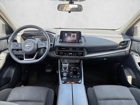 Used 2024 Nissan Rogue SV FWD image 14