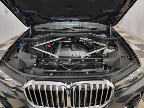 Used 2021 BMW X7 xDrive40i w/ Executive Package image 86