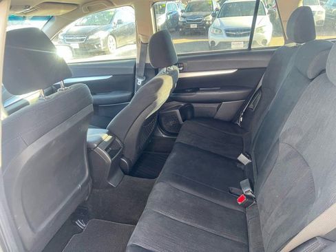 Used 2013 Subaru Outback 2.5i Premium image 12