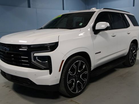 Used 2026 Chevrolet Tahoe RST w/ RST Capability Package AWD/4WD image 32
