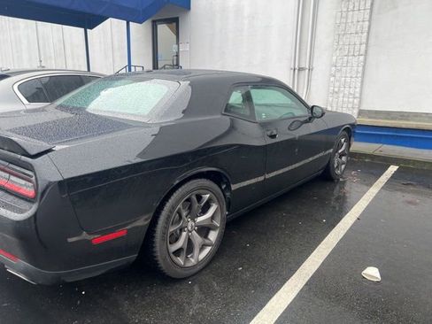Used 2019 Dodge Challenger GT image 3