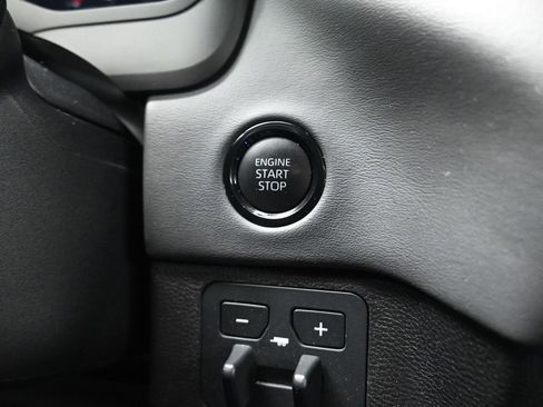 Used 2025 Toyota Tundra Platinum AWD/4WD image 10