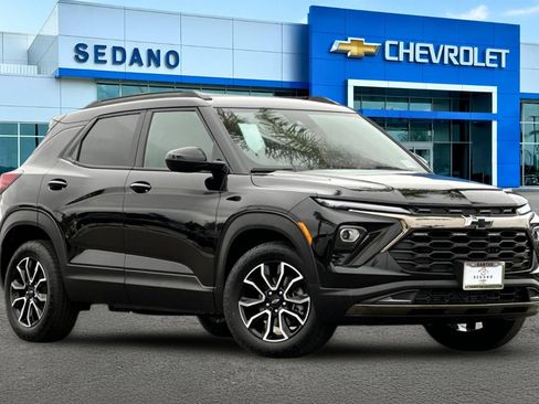 New 2026 Chevrolet TrailBlazer ACTIV w/ Convenience Package FWD image 2